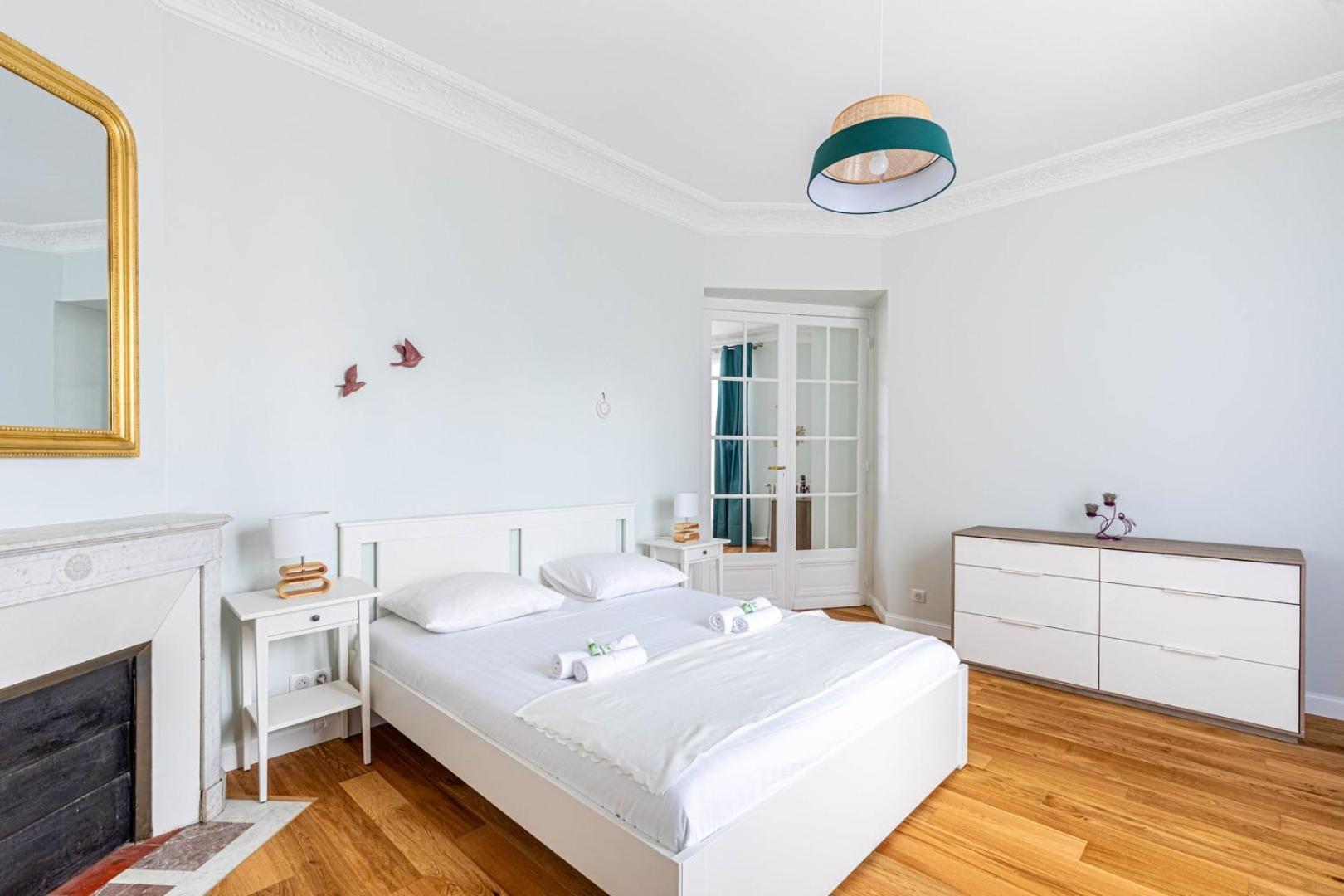 クリシーGuestready - Apt Moderne - Direct Champs Elyseesアパートメント エクステリア 写真